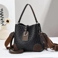 Borsa a secchiello motivo pietra con finiture in pelle marrone e tracolla regolabile - Nero
