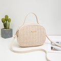 Borsa a tracolla intrecciata beige con trama a spina di pesce e dettagli dorati - Stile 5