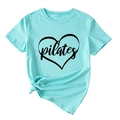 Dettaglio della t-shirt celeste con stampa cuore Pilates e nodo alla moda sull'orlo - XL / Blu Acqua Profonda (Font Nero)