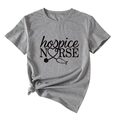 Λεπτομέρεια γκρι t-shirt νοσοκόμας με γραφικό καρδιάς και στηθοσκόπιο και κόμπο στη μέση - S / Σκούρο Γκρι (Μαύρη Γραμματοσειρά)