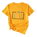 Detail von gelbem Speech Therapy T-Shirt mit Herz-Grafik und seitlichem Knotensaum - S / Senfgelb (Schwarze Buchstaben)