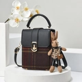 Retro-Handtasche mit Karomuster, Ledergriffen und goldenem Metalldrehverschluss - 14x8x18cm / Schwarz