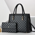 Ensemble sac cabas à damier noir et gris avec portefeuille assorti et détails dorés - Noir