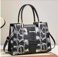 Borsa a mano bicolore in finta pelle a coccodrillo nera e bianca con tracolla regolabile - 30x22x12cm / Nero
