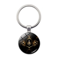 Dettaglio portachiavi massonico con logo dorato su fondo nero e cupola in vetro - Stile Motivo a Spirale Oro Classico (JY007851-6)