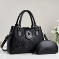 Grande borsa tote nera in pelle con pannello in marmo e chiusura metallica argento - Nero