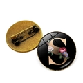 Détail de la broche vintage lettre S avec gemmes florales et épingle en métal bronze - Lettre S (JY008015-S)