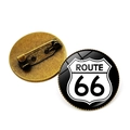 Vue avant et arrière du badge rétro Route 66 avec base en bronze et cabochon en verre - Logo Bouclier Route 66 Classique Noir et Blanc (JY008183-12)