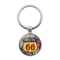 Vue détaillée d'un porte-clés rétro Route 66 avec design de plaques vintage collées - Style Collage de Plaques d'Immatriculation Rétro (JY008181-9)