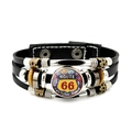 Détail d'un bracelet vintage multicouche Route 66 en cuir avec perles et bouton pression - Style Collage Vintage (JY008191-9)