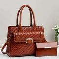 Set borsa a mano marrone con trama intrecciata, pochette e tracolla regolabile in pelle - 28/12/23 / Giallo Terra
