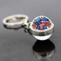 Vue détaillée de la boule en verre double face avec motif baseball et drapeau sur l'anneau - Style Combinaison Étoile et Baseball (JY008288-10)