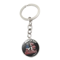 Porte-clés baseball drapeau USA avec texte Just a Boy Who Loves Baseball et silhouette de joueur - Style Slogan Boy Who Loves Baseball (JY008294-12)