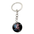 Détail du porte-clés pendentif baseball drapeau américain 2023 sur fond blanc - Style Silhouette de Gant 2023 (JY008294-9)