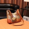 Chique dames schoudertas met geometrische patchwork en kiezelsteen textuur - Bruin Patchwork