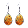 Détail de boucles d'oreilles argentées en goutte avec peinture Tournesols de Van Gogh - Tournesols (JY008378-7)