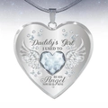 Collana a cuore d'argento con ali d'angelo e cristallo, incisa con tributo Daddy's Girl - Aprile D'argento