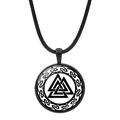 Détail d'un pendentif Valknut viking avec des motifs celtiques sur un cordon noir tressé - Motif Valknut (JY008478-5)