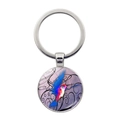 Vue détaillée d'un porte-clés colibri argenté avec un pendentif en verre coloré - Colibri Dégradé Bleu-Rose (JY008553-Argent 1)