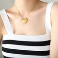 Collar minimalista de acero inoxidable chapado en oro de 18k con colgante de corazón - Dorado