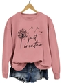 Détail du slogan Just Breathe et imprimé pissenlit sur un sweat rose à col rond - S / Imprimé pissenlit / Or rose