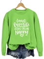 Détail d'un sweat vert citron avec impression de texte blanc et col rond classique - Sweat-shirt Vert Fluorescent (Police Blanche)