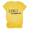 Dettaglio di una maglietta gialla in cotone con logo nero Dance Mom e un piccolo cuore - Giallo (Font Nero)