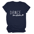 Dettaglio del morbido tessuto blu scuro e della stampa Dance Mom sulla t-shirt a maniche corte - Blu Navy (Font Bianco)