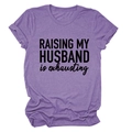 T-shirt violet chiné avec imprimé Raising My Husband et manches courtes à revers - Violet (Police Noire)