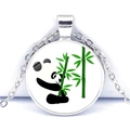 Collier avec pendentif rond en verre, motif panda et bambou sur une chaîne argentée - Style Panda Naïf (Silver-7)