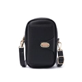 Détail du sac banane en cuir PU grainé avec double boucle et quincaillerie en métal doré - Noir