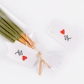 Bâtonnets de biscuits au matcha en sachet avec carte coeur et lien en ficelle - Style Coeur Ensemble