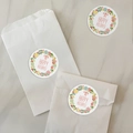 Adesivi rotondi con ghirlanda floreale Happy Holidays per pacchetti regalo - Ghirlanda di fiori / 5x5cm