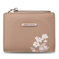Dettaglio del portafoglio in pelle PU rosa con stampa floreale e cerniera in metallo - Marrone