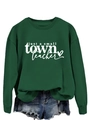 Détail du sweat vert foncé small town teacher avec graphismes cœur blanc - S / Vert Foncé (Police Blanche)