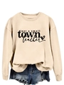 Détail de l'imprimé Just a Small Town Teacher sur le sweat à col rond de couleur beige - S / Sable (Police Noire)