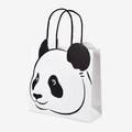 Minimalistische Panda-Geschenktüte aus weißem Kraftpapier mit 3D-Ohren und schwarzen Henkeln - Panda Stil