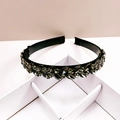 Dettaglio con cristalli marquise grigio scuro e strass su un cerchietto nero elegante - Grigio