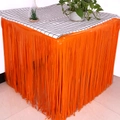 Glitzernder hellorangefarbener Lametta-Fransentischrock für festliche Partydeko - Orange