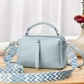 Chic light blue leather crossbody bag with wide geometric patterned shoulder strap - L24xH14xW10cm / Sky Blue