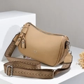 Beige lychee leather shoulder bag with wide geometric pattern strap and heart logo - Khaki