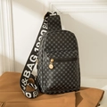Sac de poitrine noir avec motifs géométriques gris et large bandoulière en textile - Noir