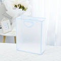 Sac cadeau en plastique PP dépoli semi-transparent avec bordures bleu clair et poignée - Bleu