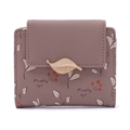 Détail du petit portefeuille en cuir PU rose avec fermoir feuille en métal doré - Vieux rose