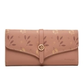 Detail der langen floralen Brieftasche in Altrosa mit goldenem Blattverschluss und Muster - Altrosa