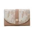 Dettaglio del portafoglio floreale Prettyzys con elegante chiusura in metallo dorato - Arancione