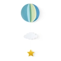 Détail de déco suspendue 3D avec boule bleue, nuage blanc et étoile dorée brillante - Style Boule 3