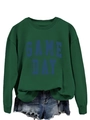 Détail des poignets côtelés et lettrage 3D Game Day sur un sweat-shirt vert foncé - S / vert foncé