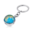 Porte-clés créatif en métal argenté avec un pendentif globe en verre coloré double face - Style de Carte Miniature Colorée (JY004125-6)