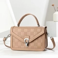 Sac bandoulière minimaliste kaki gaufré avec rabat et fermoir métallique argenté - Khaki
